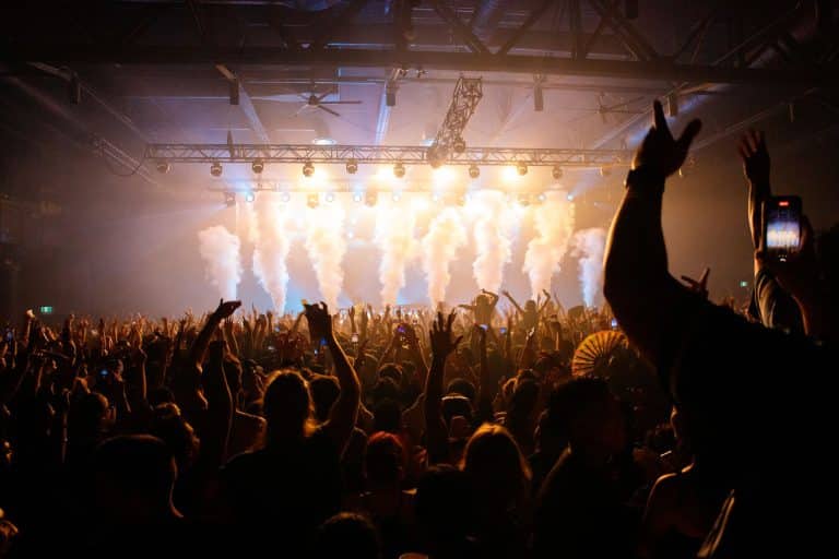 Spotify, Deezer, Apple Music : comment les plateformes influencent les certifications